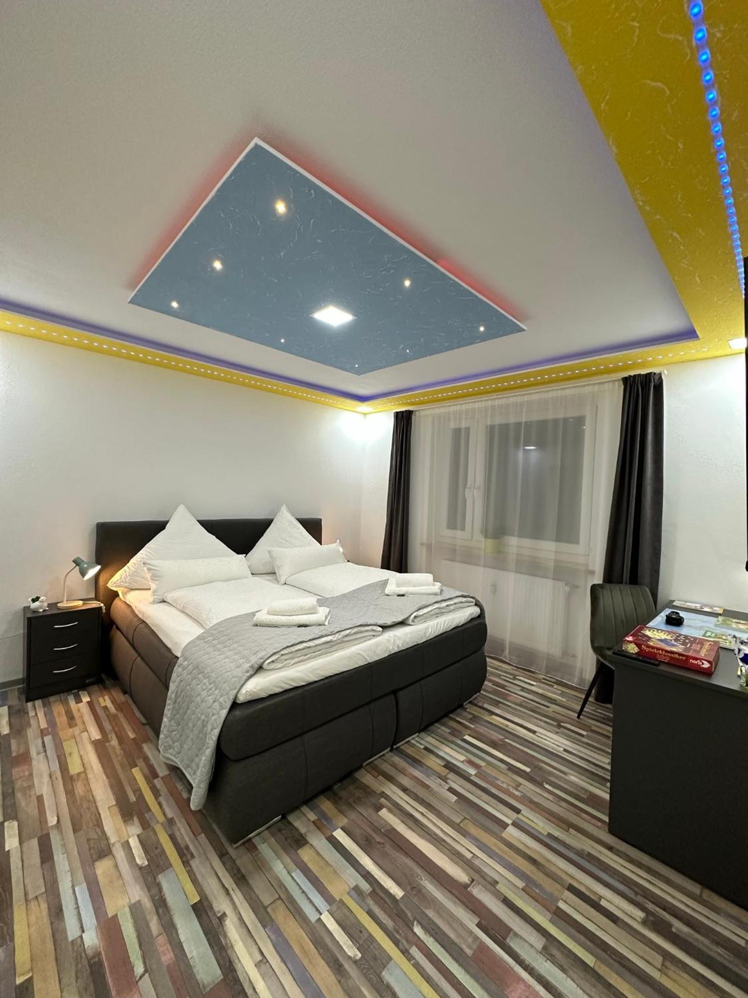 Modern Apartments Neuburg P - Top - 2 Zimmer, Komfort, Balkon, Wi-Fi, Smart Tv, Grosse Dusche, Kueche Neuburg an Der Donau Eksteriør billede